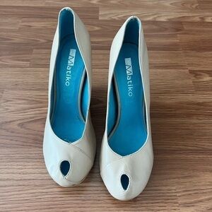 Matiko Side Part Hidden Wedge Booties Covered Heel Leather Sise 10